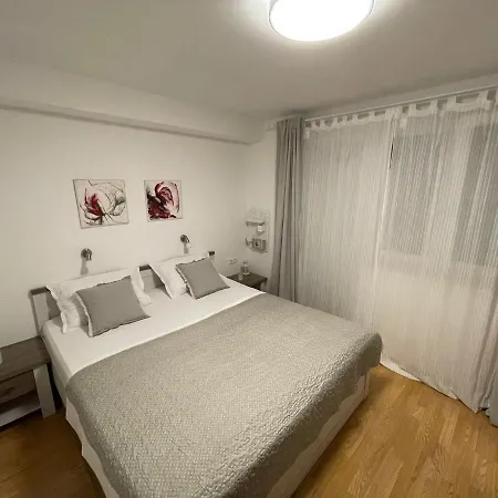 Hidden Gem Апартаменты